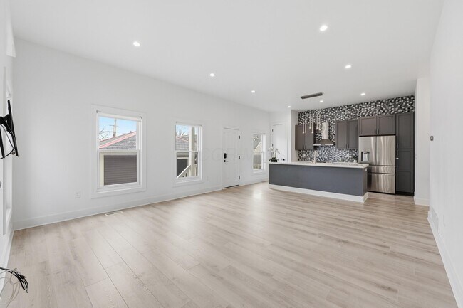 Foto del edificio - 1102 Summit St