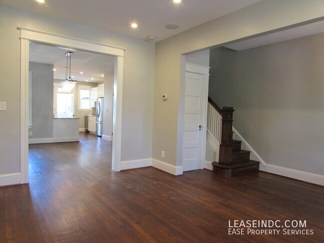 Foto del edificio - 3815 13th St NW