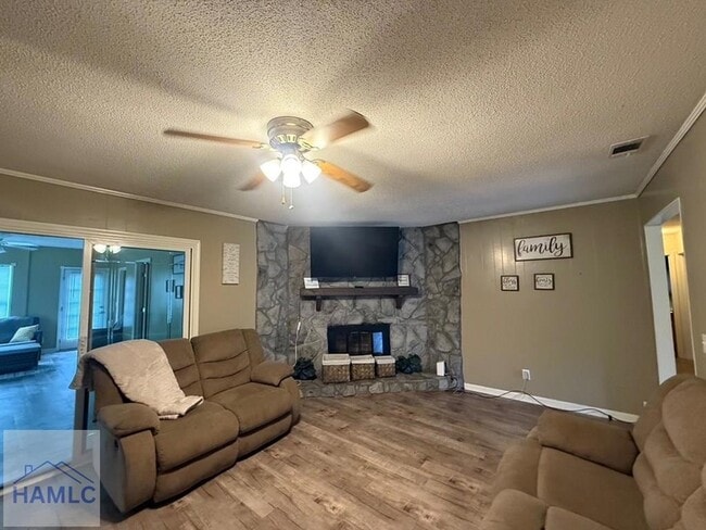 Foto del edificio - 619 Olmstead Dr