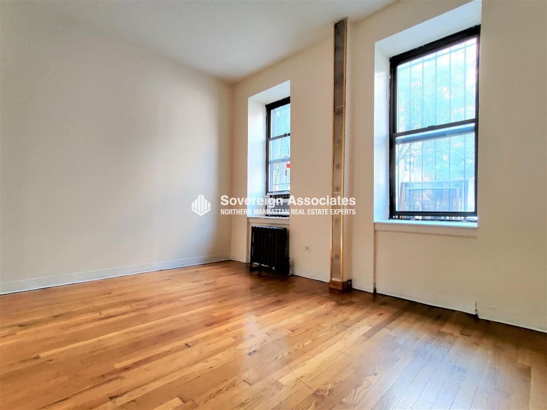 Primary Photo - 182 Claremont Ave