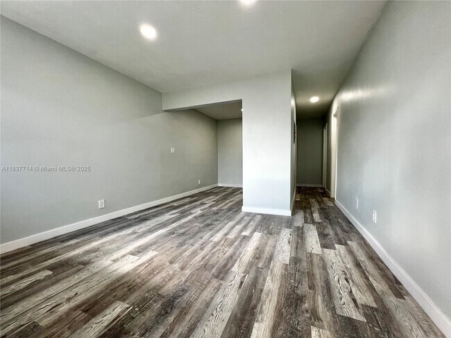 Foto del edificio - 808 NW 7th Terrace