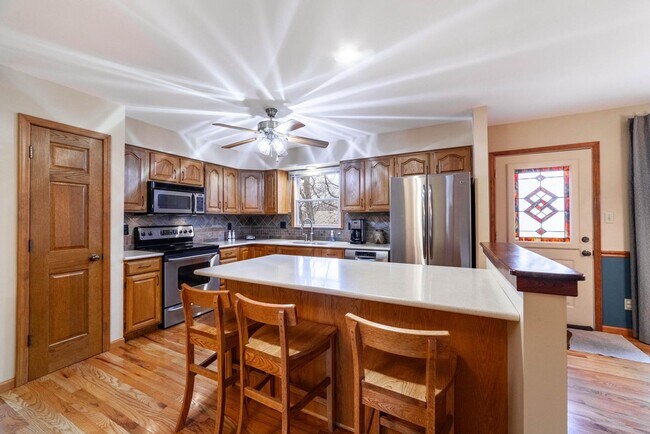 Foto del edificio - Single Family Home - Available For Rent!