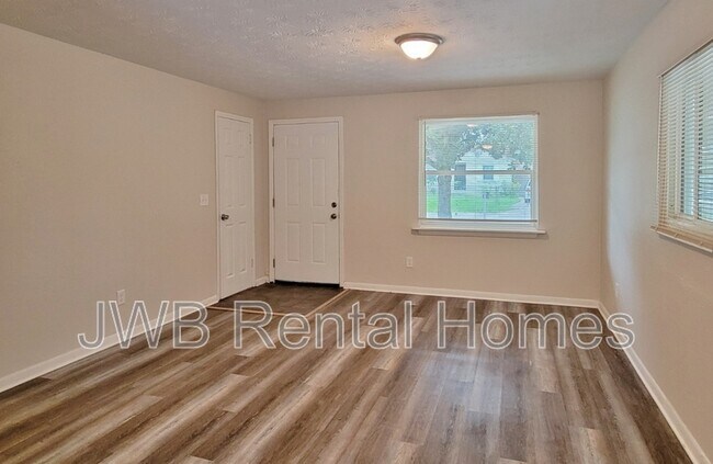 Foto del edificio - 2414 Coleman Ct
