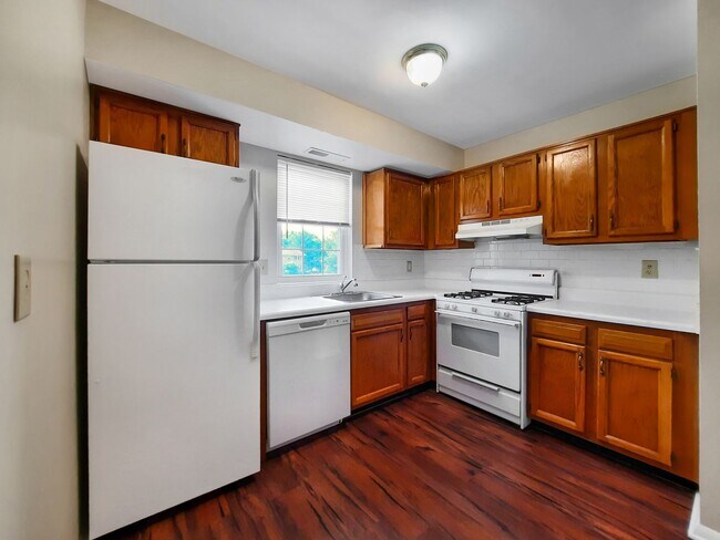 Foto del edificio - Bright & Stylish 1BR/1BA Condo in Reisters...