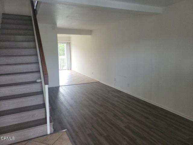 Foto del edificio - 225 S Ventura Rd