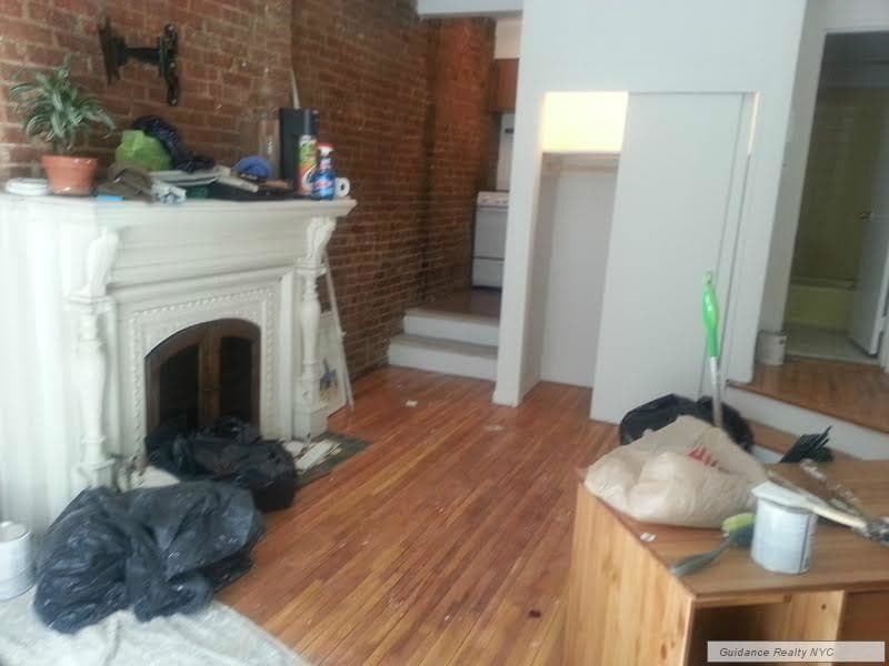 Primary Photo - 114 W 74th St