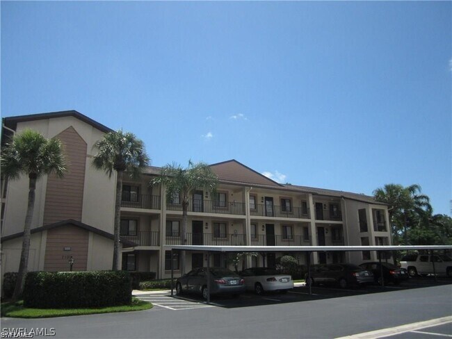 Building Photo - 7300 St Ives Way