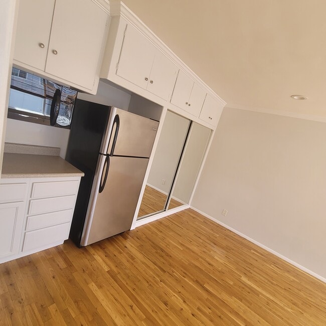 stainless steal refrigerator - 3814 Sawtelle Blvd