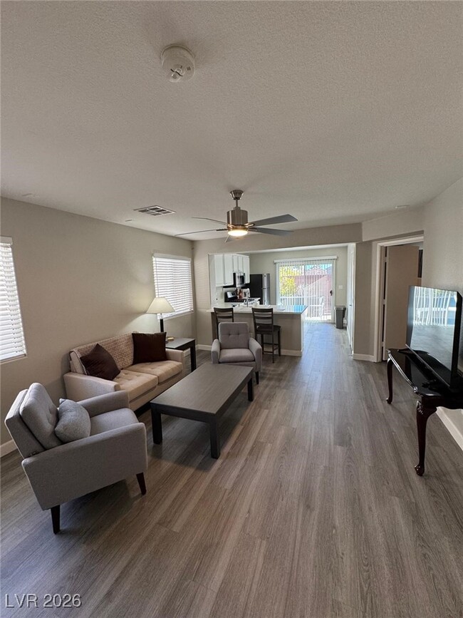 Building Photo - 2050 Towering Pines St