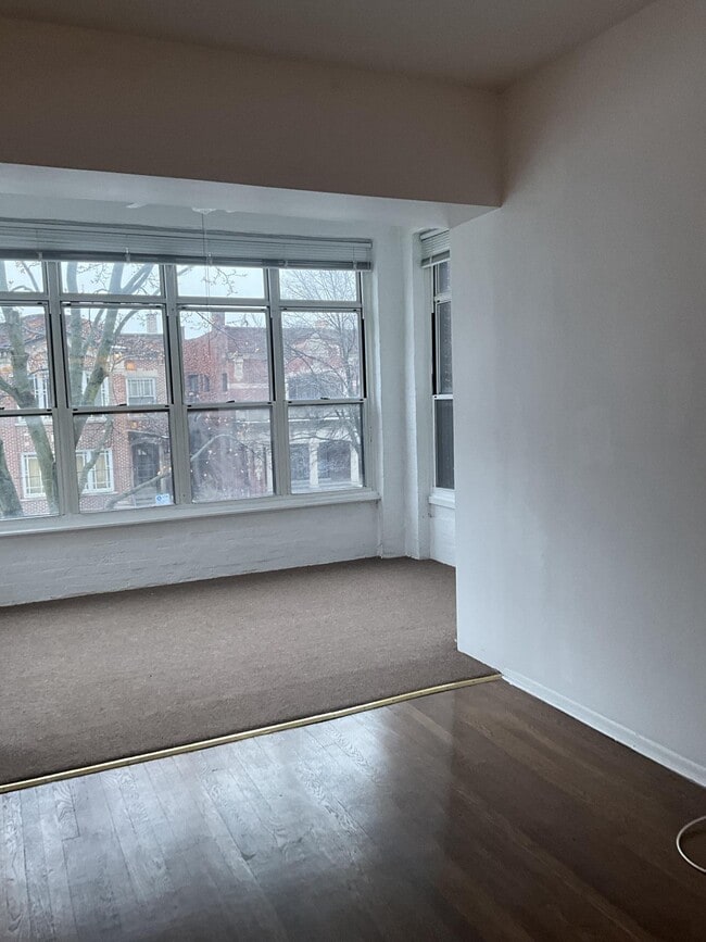 Building Photo - 5141 S Ellis Ave