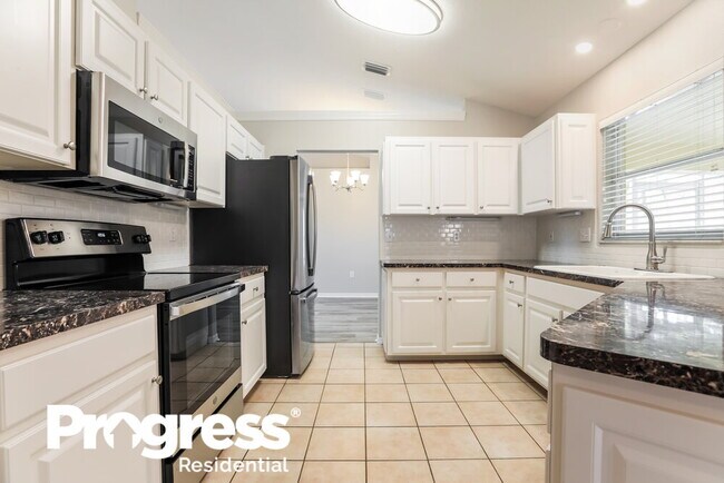 Building Photo - 6873 Mauna Loa Blvd