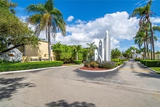 Building Photo - 6870 SW 45th Ln