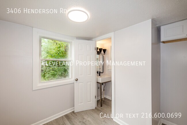 Building Photo - 3406 Henderson Rd