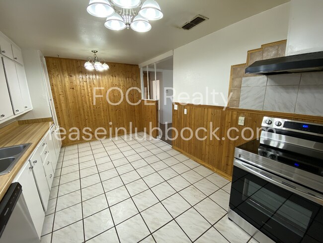 Foto del edificio - 3 bedroom, 1 bath in Medical District