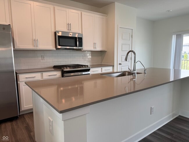Foto del edificio - 912 Yorkshire Ln