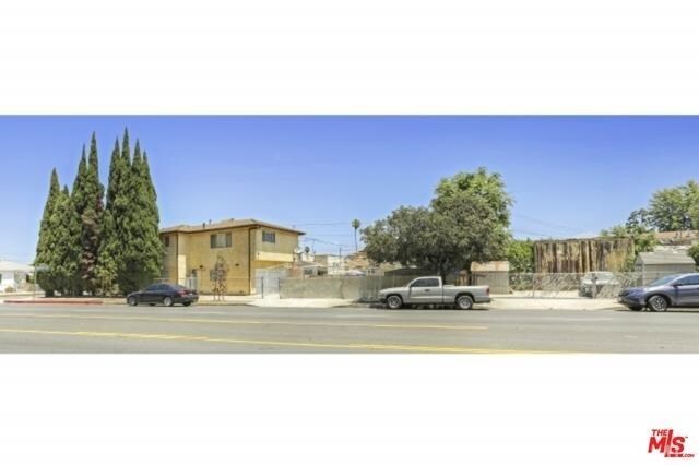 Primary Photo - 2230 Shoredale Ave