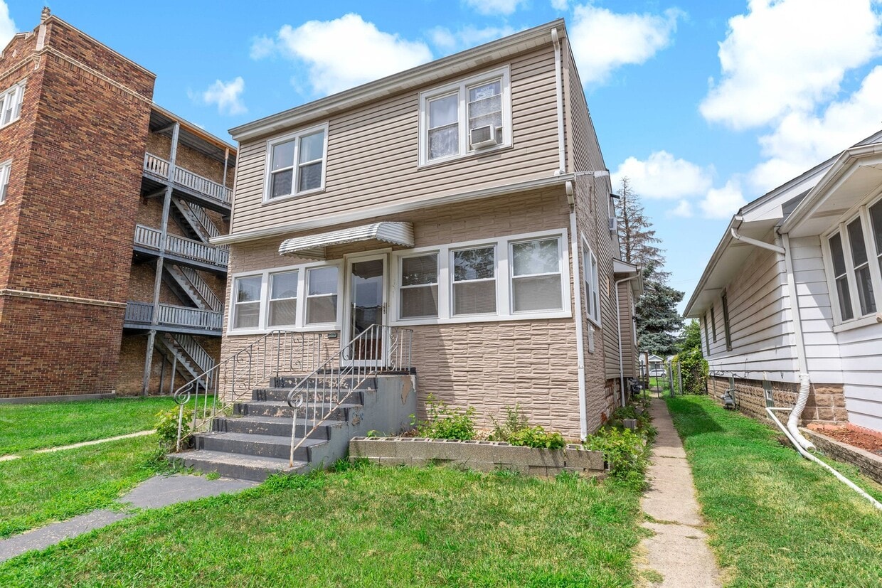 Primary Photo - 36 157th St