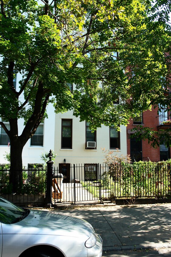 Foto del edificio - 99 1st Pl