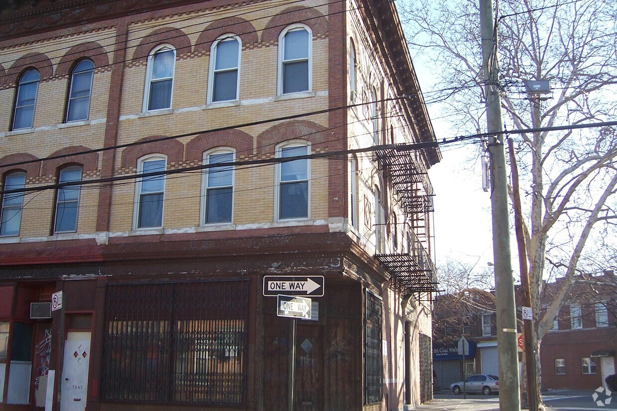Foto del edificio - 7549 61st St