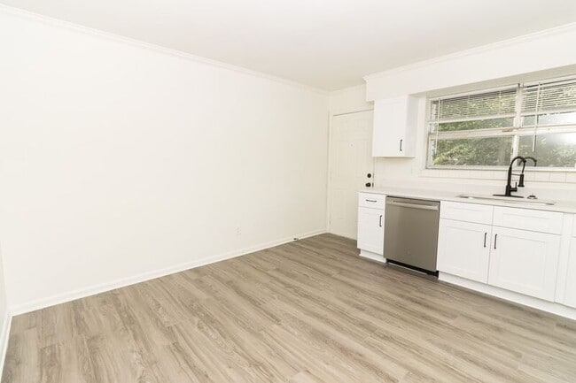 Foto del edificio - 513 Donaldson Rd