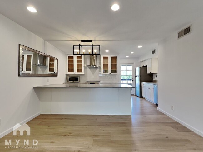 Foto del edificio - 5998 N 78th St