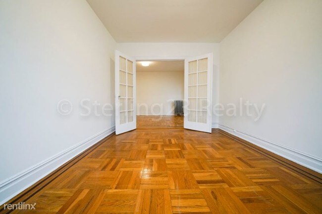 Foto del edificio - 18-25-25 Ditmars Blvd