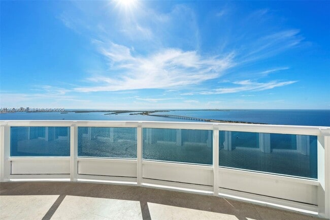 Building Photo - 1643 Brickell Ave