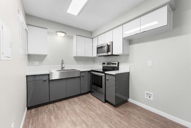 Foto del edificio - Highland Pinetree Apartments