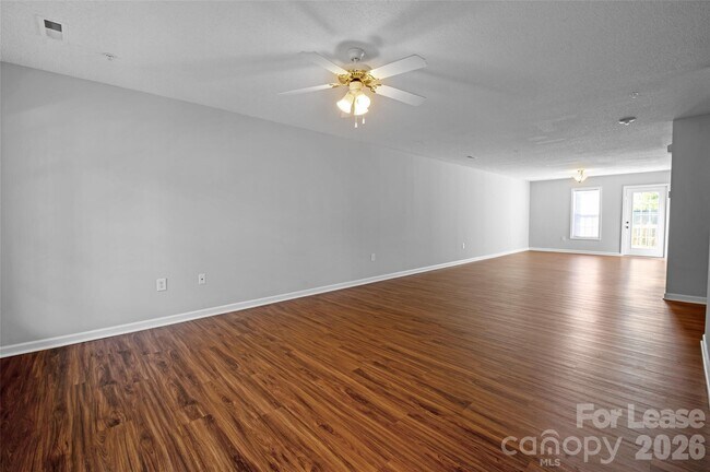 Foto del edificio - 118 Steam Engine Dr