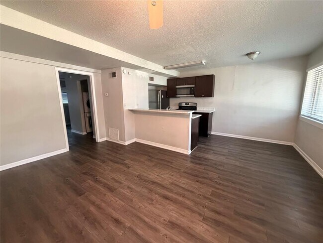 Foto del edificio - 1202 Newning Ave