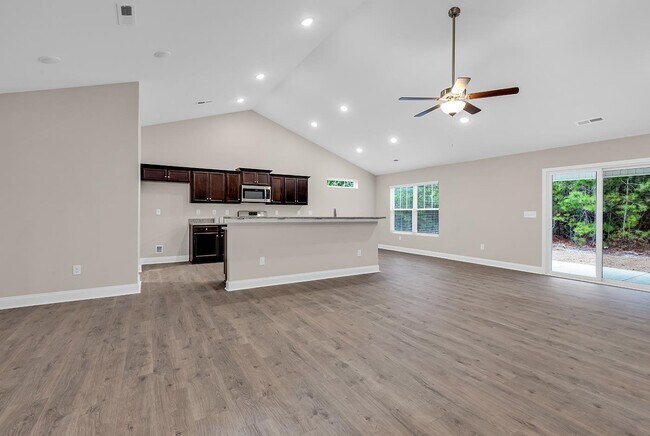 Building Photo - 932 Cygnet Dr