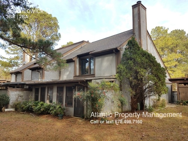 Foto del edificio - 96 Willowick Dr