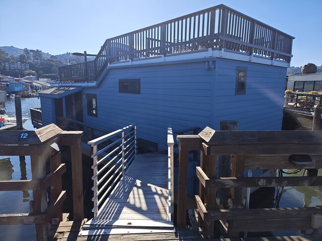 Photo - 12 A Dock House