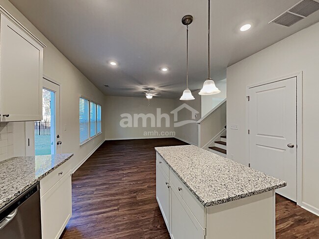 Building Photo - 81 Cheatham Hill Ln