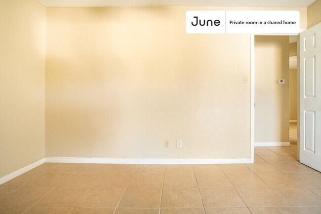 Foto del edificio - Room in Shared 4 bed/2 bath home