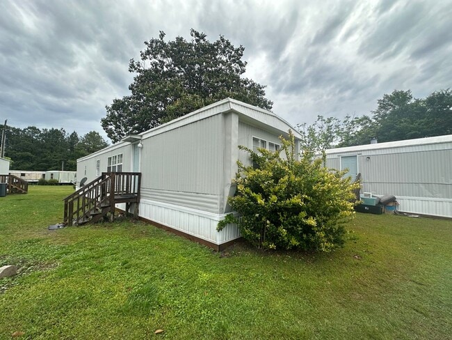 Building Photo - Newly Updated 2Bed/1Bath Mobile Home in Richlands - Close to Camp Lejuene