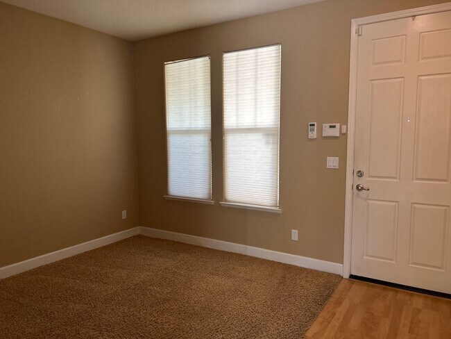 Building Photo - Beautiful Two Story Home in North Merced, ...