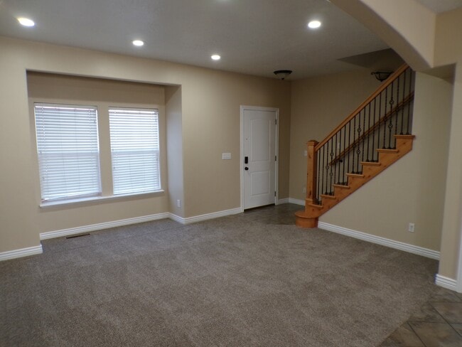 Foto del edificio - 2041 W Crescent Row