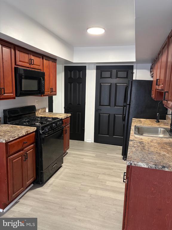 Foto del edificio - 14 Lyric Ct