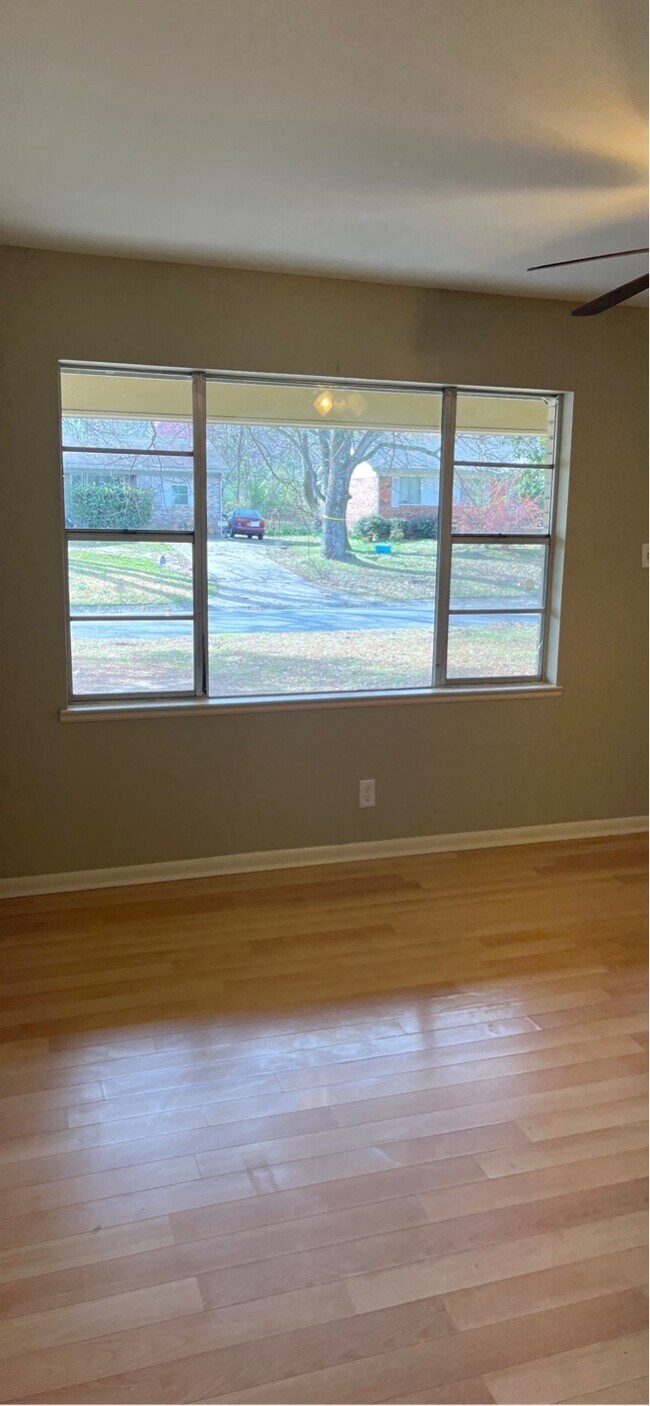 Foto del edificio - 605 Brookhaven Ct