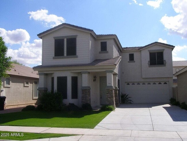 Building Photo - 5261 E Hilton Ave