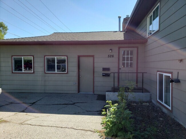 Building Photo - 526 N.11th Ave