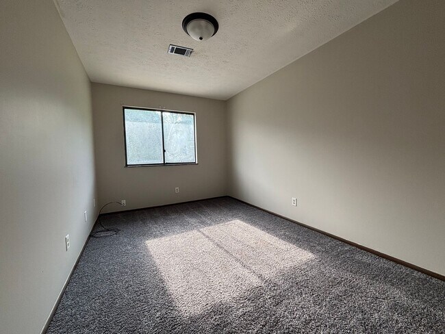 Foto del edificio - 8514 14th St W