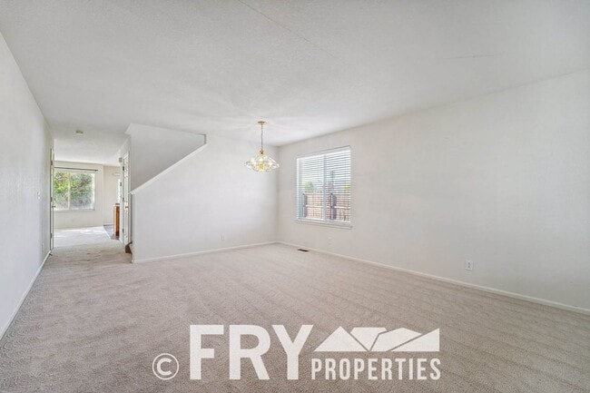 Building Photo - 13991 Ivanhoe St