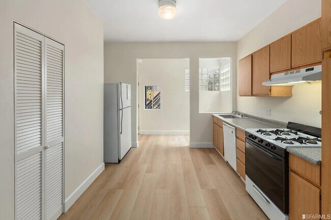 Building Photo - 525 Natoma St