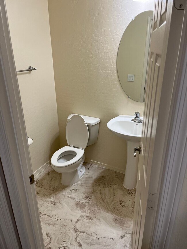 Foto del edificio - Beautiful Single-family unit with 4 bedrooms