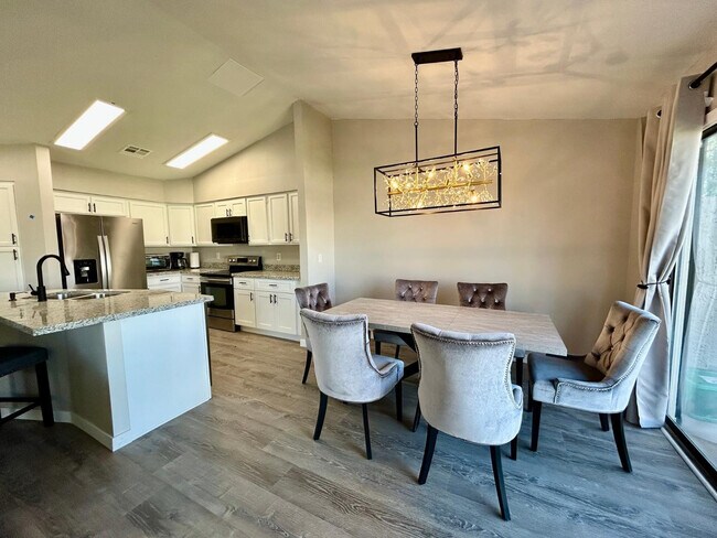 Foto del edificio - 4212 E Sandia St