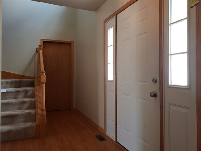 Building Photo - 2213 Portside Lakes Ct