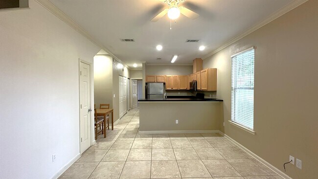 Building Photo - 1417 Pullen Rd