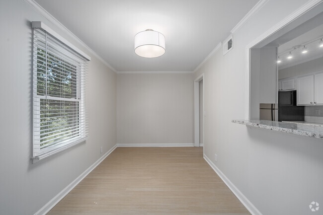 2BR, 2BA - 1,216SF - Dining Room - Western Hills Apartments